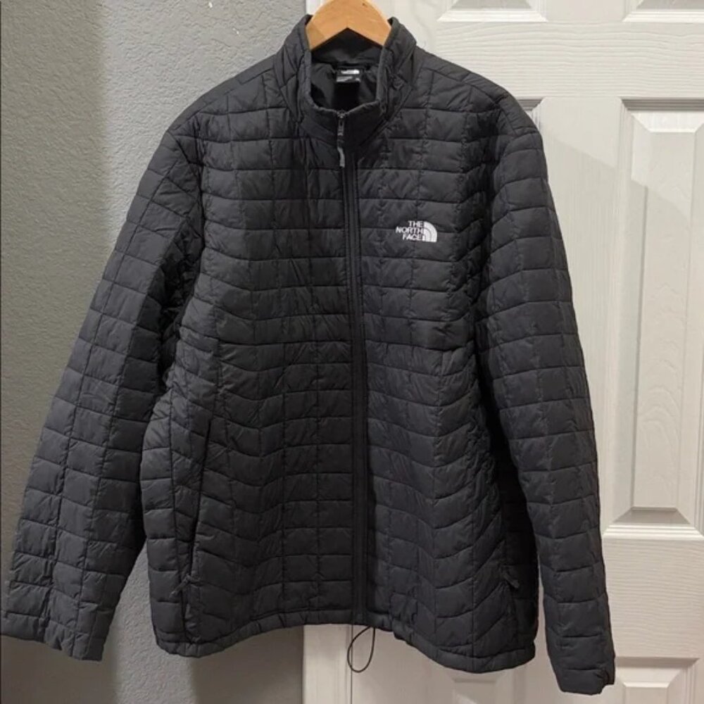 The north face black jacket men’s XXL Thermoball eco